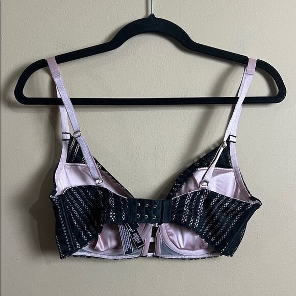 Victoria’s Secret Size 34DD Baby Pink with Black Overlay Lace Lined Plunge Bra - Picture 5 of 5